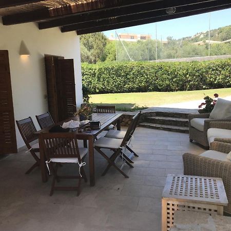 אולביה Porto Istana Beach House מראה חיצוני תמונה