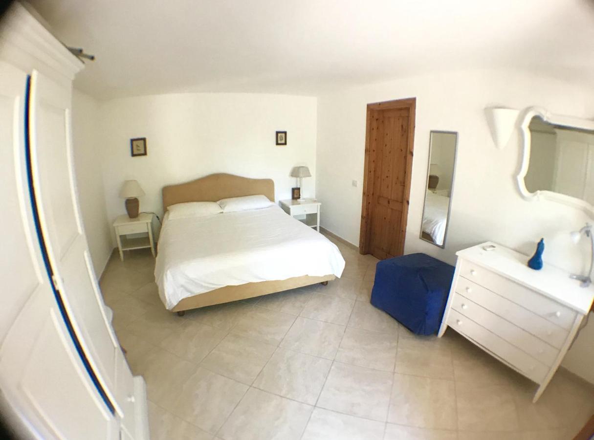 אולביה Porto Istana Beach House מראה חיצוני תמונה